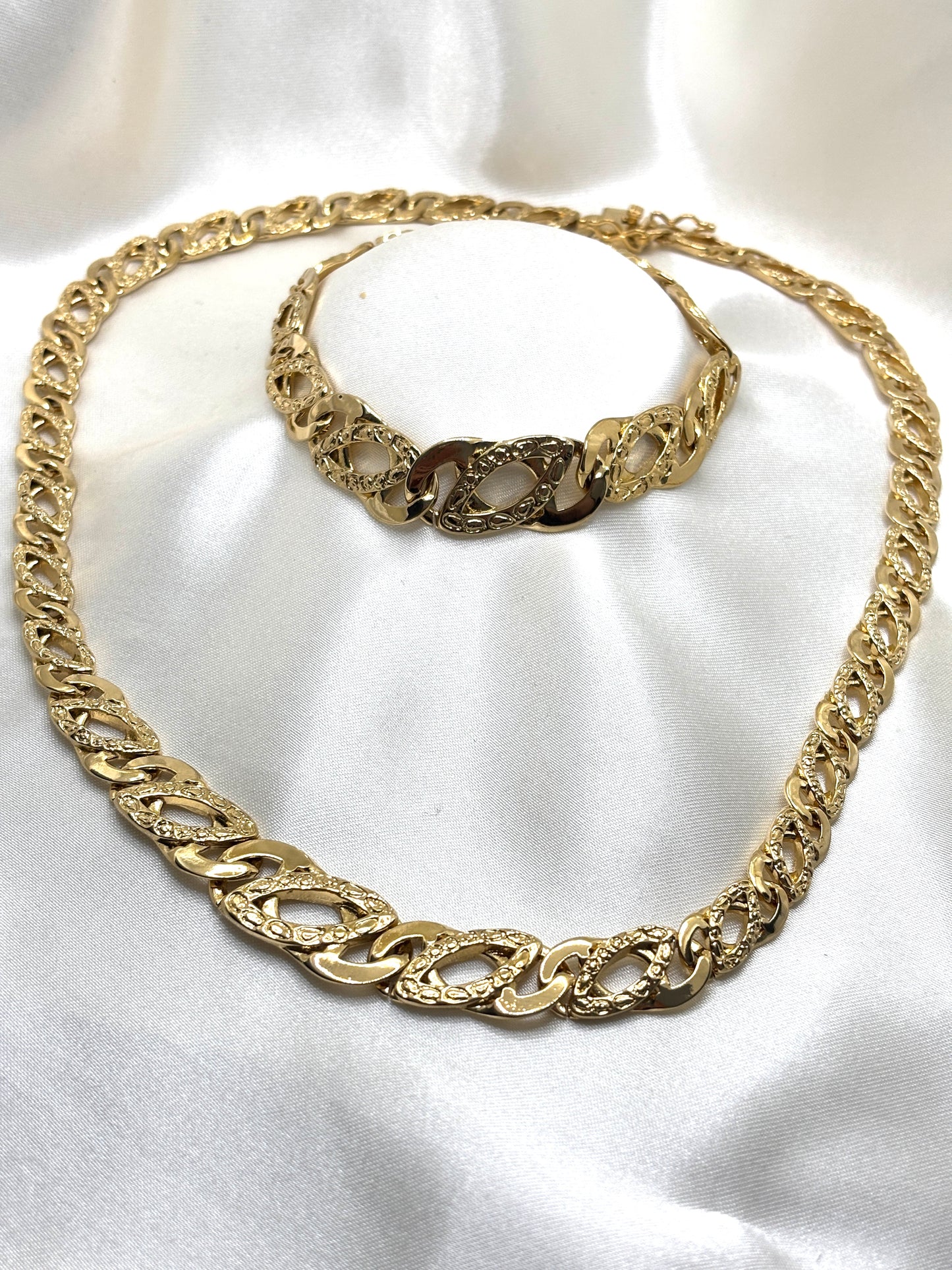 Parure Huit Luxe