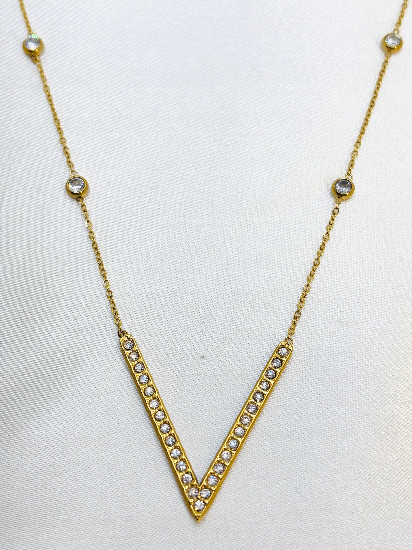 Collier V